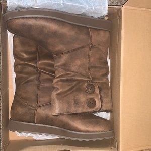 skechers memory foam boots size 9